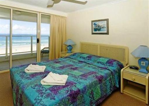 фото отеля Beachfront Viscount Apartments Gold Coast