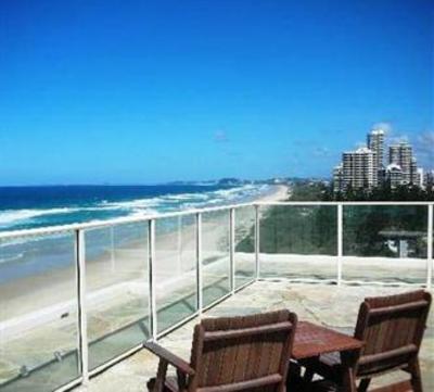 фото отеля Beachfront Viscount Apartments Gold Coast
