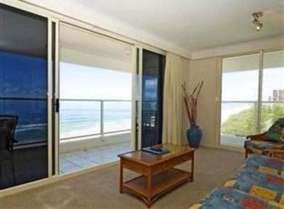 фото отеля Beachfront Viscount Apartments Gold Coast