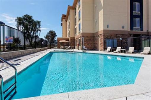 фото отеля Holiday Inn Express Hotel & Suites Fresno Northwest-Herndon