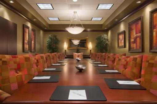 фото отеля Embassy Suites Hampton Rd Convention Ctr