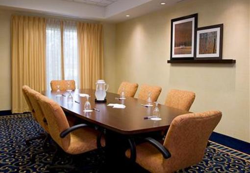 фото отеля SpringHill Suites Detroit Southfield