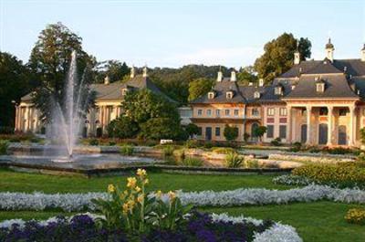 фото отеля Schloss Hotel Dresden Pillnitz
