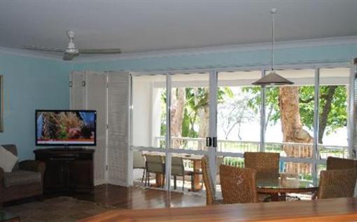 фото отеля BeachView Apartments at Villa Paradiso