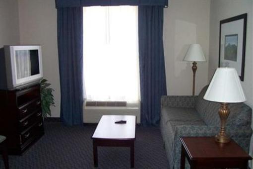 фото отеля Hampton Inn Mount Airy