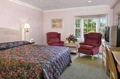 фото отеля Napa Valley Hotel & Suites