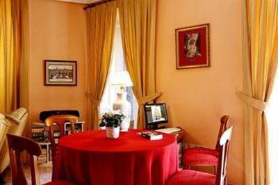 фото отеля Hostal Macarena
