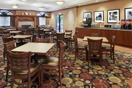 фото отеля Hampton Inn Council Bluffs