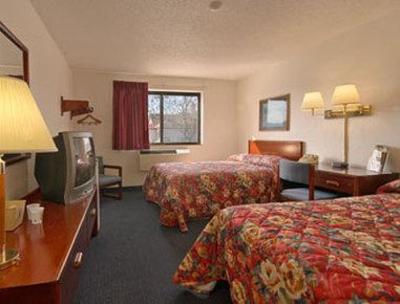 фото отеля Super 8 Motel Gardner