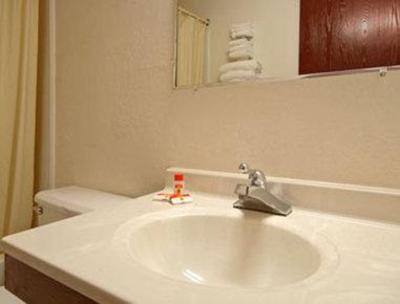 фото отеля Super 8 Motel Gardner