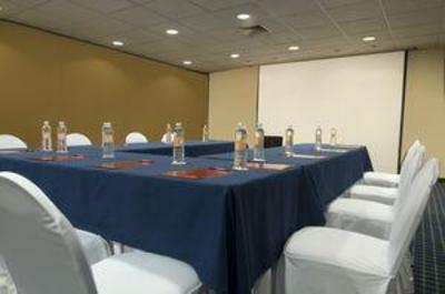 фото отеля Fiesta Inn Perinorte Tultitlan