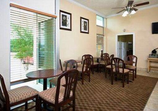 фото отеля Quality Inn Louisville (Mississippi)