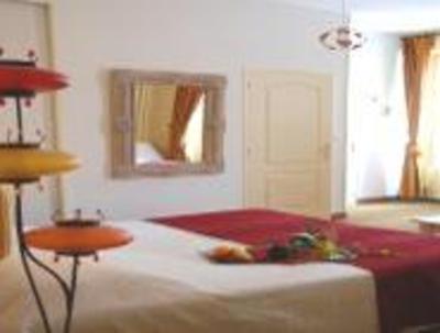 фото отеля Les Capucins Hotel Avallon