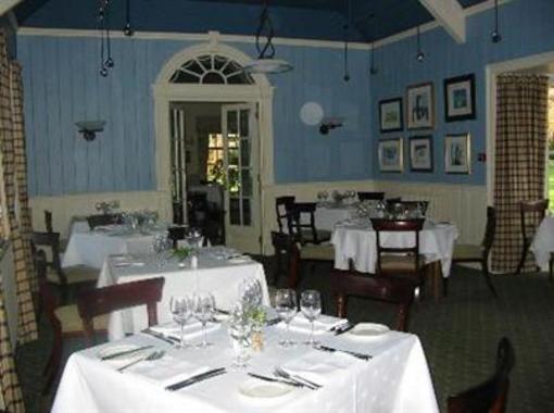 фото отеля Tyddn Llan Restaurant with Rooms Corwen