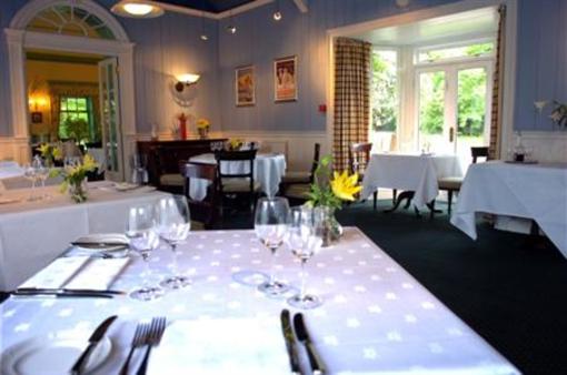 фото отеля Tyddn Llan Restaurant with Rooms Corwen