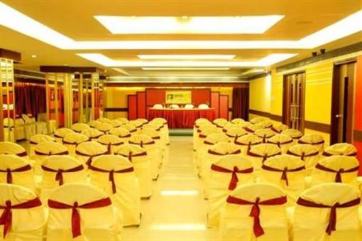 фото отеля Rajmahal Hotel Guwahati