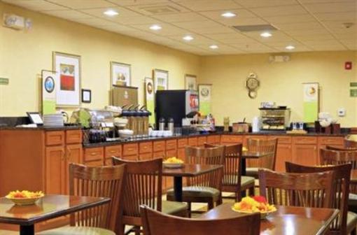 фото отеля Country Inn & Suites Rossford