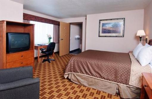 фото отеля Best Western Plus Harbour Pointe Lakefront