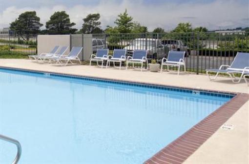 фото отеля Studioplus Hotel Cleveland Airport North Olmsted