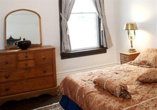 фото отеля Toronto Garden Inn