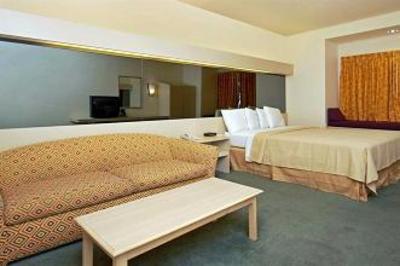 фото отеля Quality Inn at ASU-Airport
