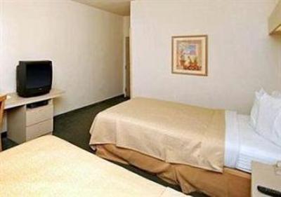 фото отеля Quality Inn at ASU-Airport