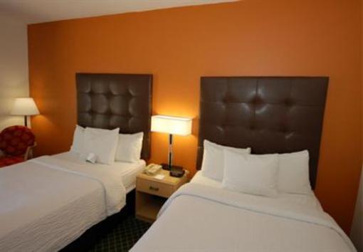 фото отеля Fairfield Inn & Suites Dallas North Farmers Branch