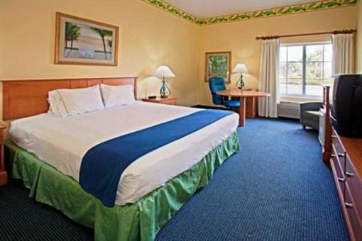 фото отеля Holiday Inn Express Hotel and Suites Orlando-Lake Buena Vista East