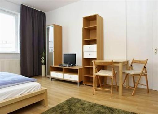фото отеля Bearlin City Apartment Olivaerplatz Berlin