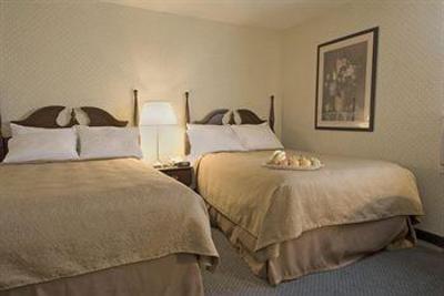 фото отеля Quality Hotel Champlain Waterfront