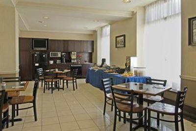 фото отеля Quality Hotel Champlain Waterfront