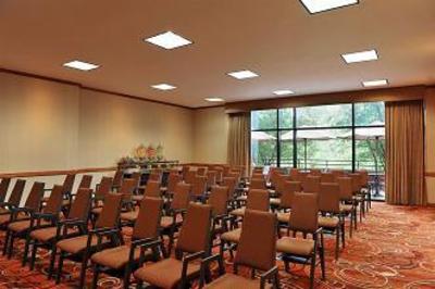 фото отеля Sheraton Minneapolis West Hotel