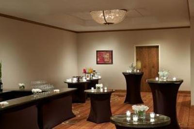 фото отеля Sheraton Minneapolis West Hotel
