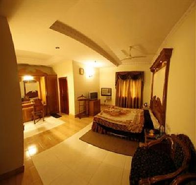 фото отеля Hotel Dolphin Jalandhar