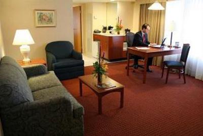 фото отеля Embassy Suites Hotel Columbus Dublin