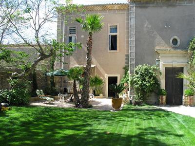 фото отеля Commanderie Templiere de Launac-Le-Vieux