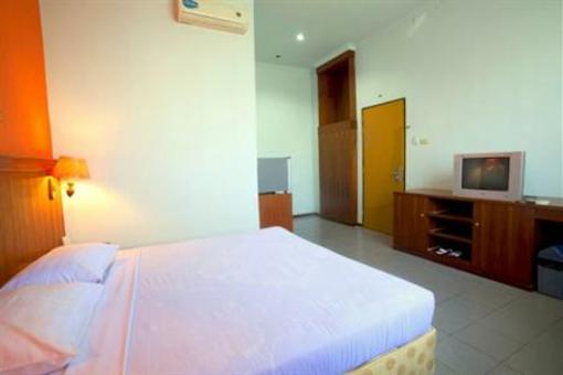 фото отеля Garuda Hotel Pontianak