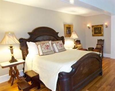 фото отеля Buttermilk Falls Inn & Spa