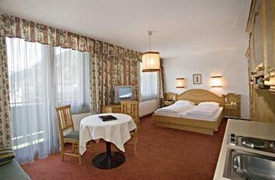 фото отеля Hotel Neue Post Zell am See