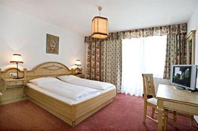 фото отеля Hotel Neue Post Zell am See