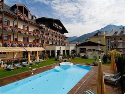 фото отеля Hotel Neue Post Zell am See