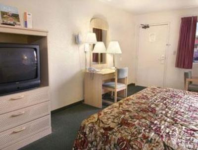фото отеля Howard Johnson Express Inn Modesto Ceres