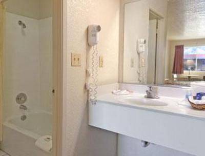 фото отеля Howard Johnson Express Inn Modesto Ceres
