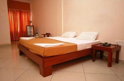 фото отеля Woodside Hotel Mangalore