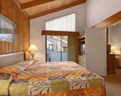 фото отеля Howard Johnson Inn and Suites Monterey Pacific Grove
