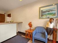 Howard Johnson Inn and Suites Monterey Pacific Grove