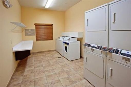 фото отеля Candlewood Suites League City