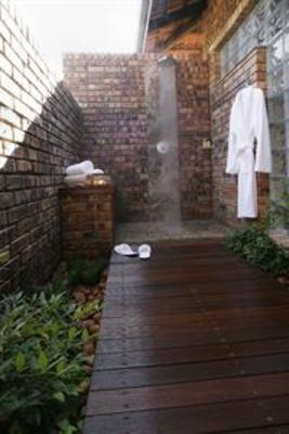 фото отеля Schneider's Guest House White River