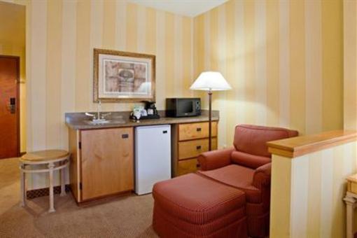 фото отеля Holiday Inn Express Hotel & Suites Carpinteria