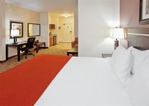 фото отеля Holiday Inn Express & Suites Lincoln Airport